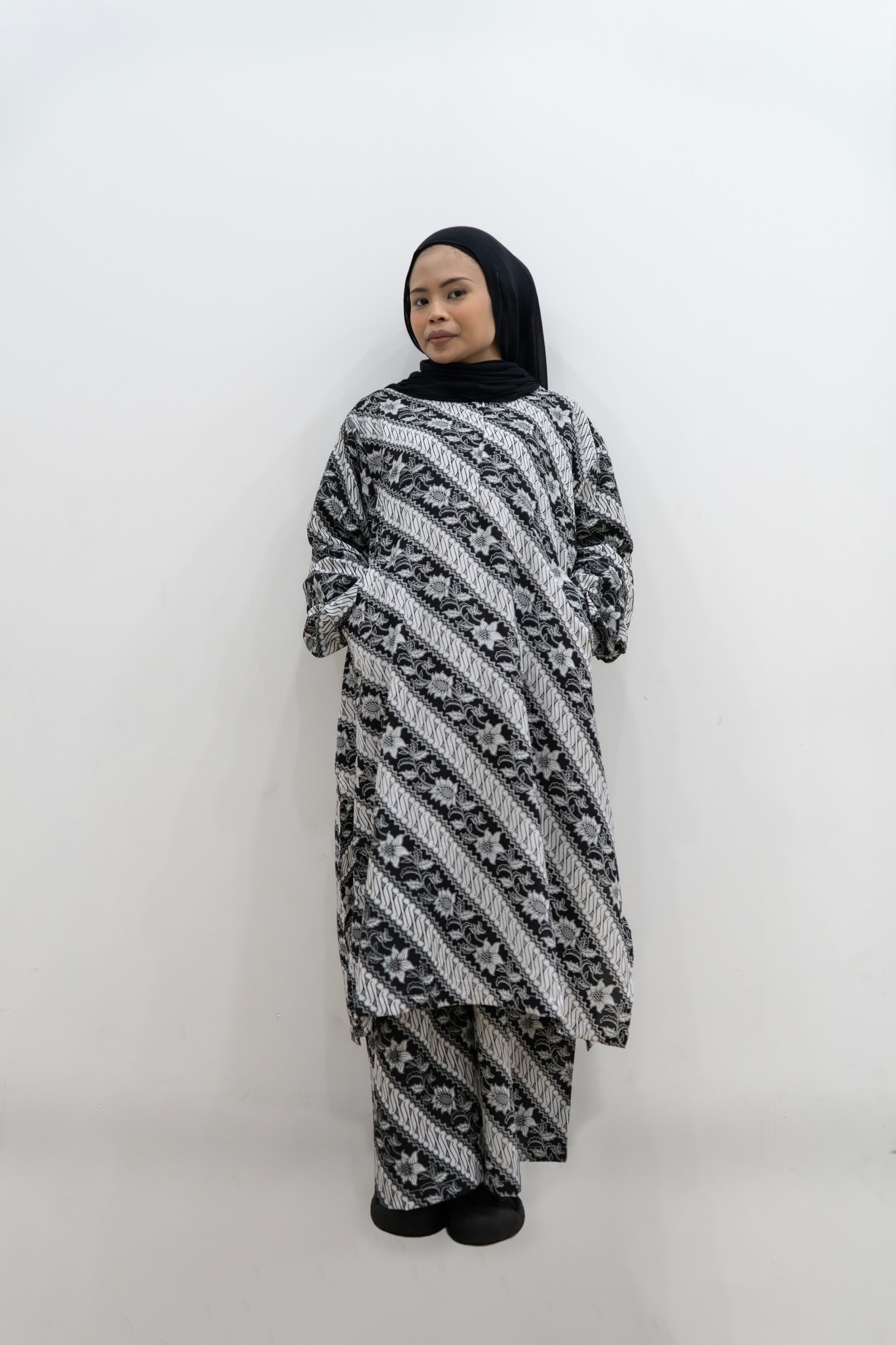 Clearance Ladies Dress / Set