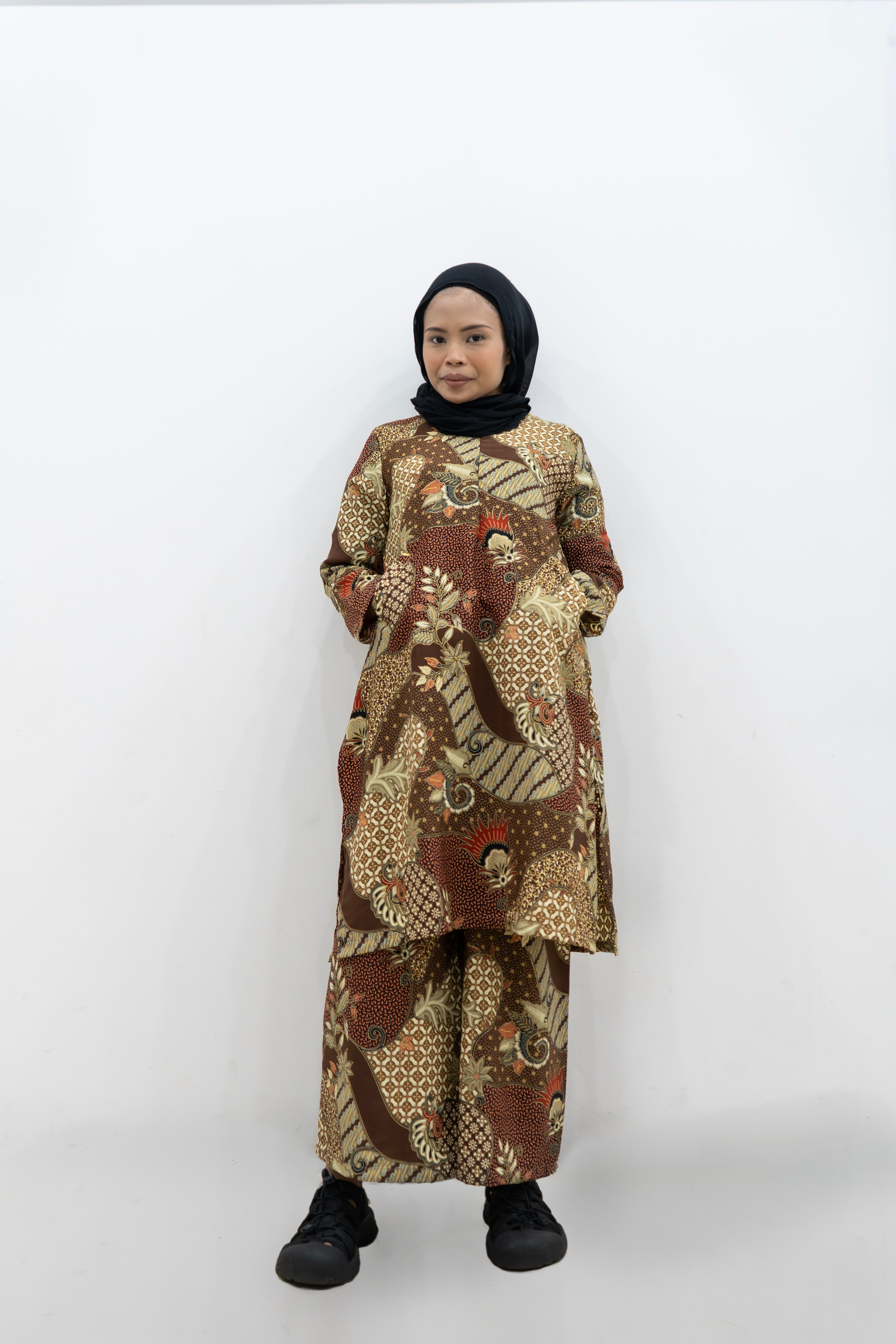 Clearance Ladies Dress / Set
