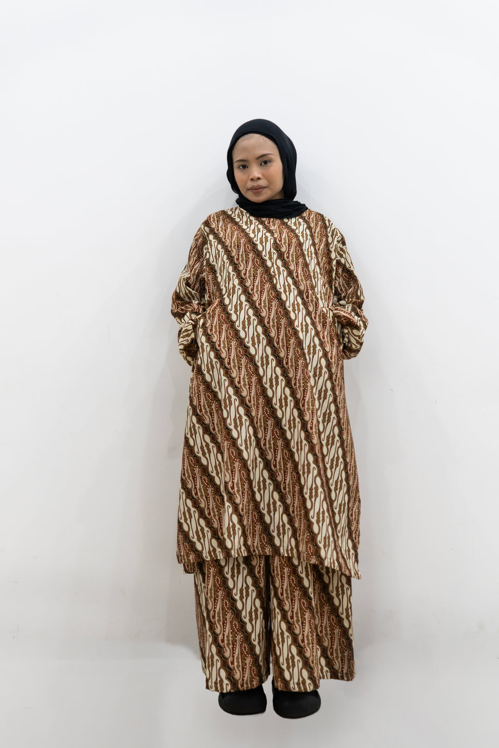 Clearance Ladies Dress / Set
